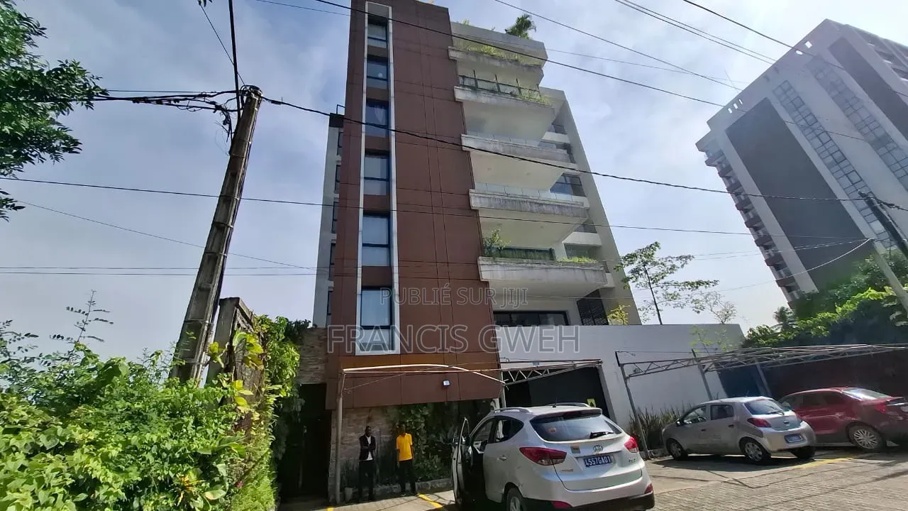 2chbre Appartement dans Francis Gweh, Cocody à Louer