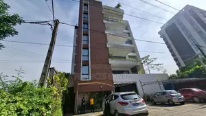 2chbre Appartement dans Francis Gweh, Cocody à Louer