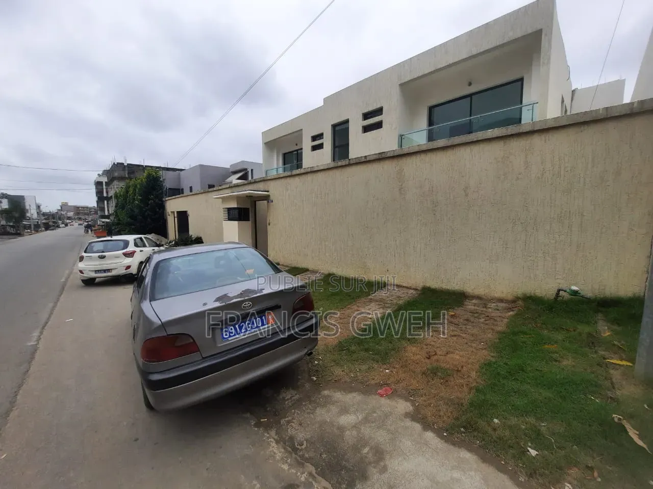6chbre Duplex dans Francis Gweh, Cocody à Vendre