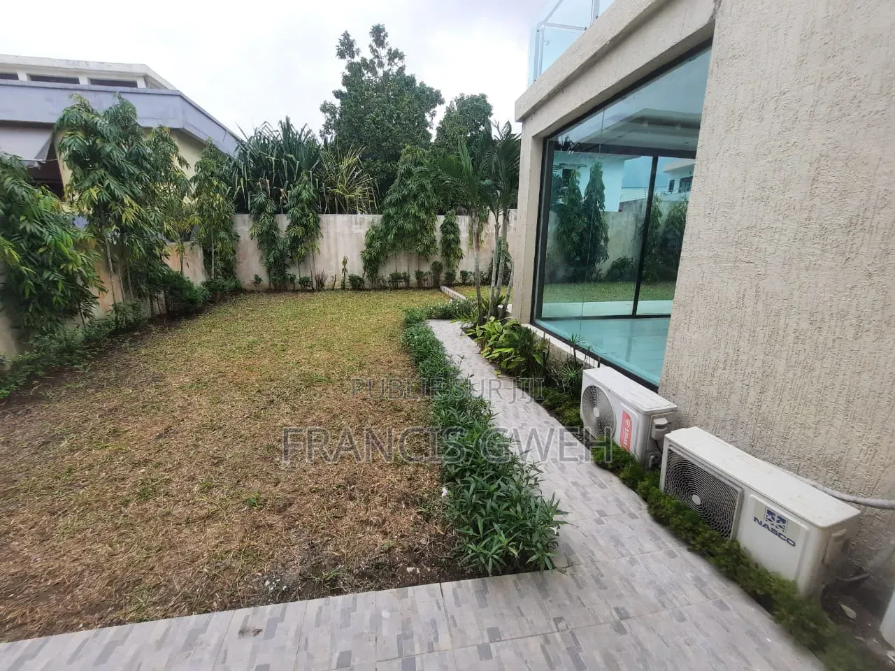 6chbre Duplex dans Francis Gweh, Cocody à Vendre