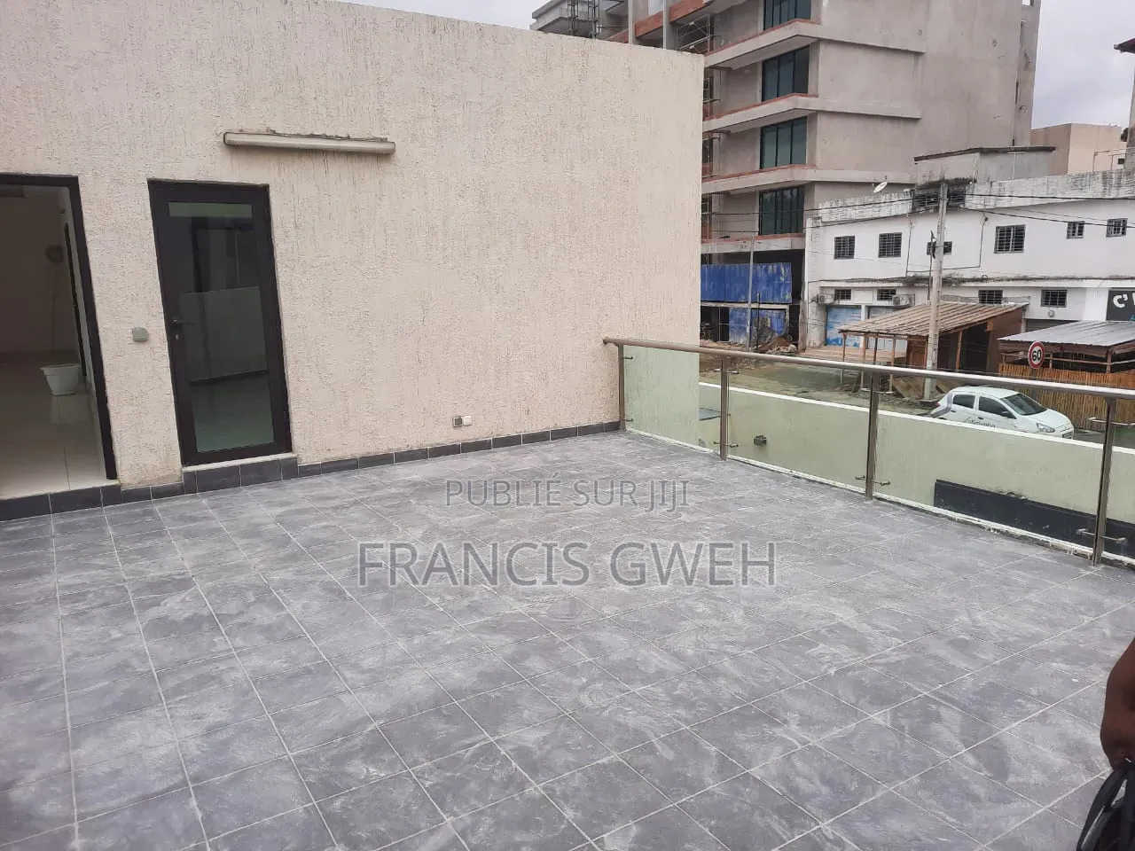 6chbre Duplex dans Francis Gweh, Cocody à Vendre