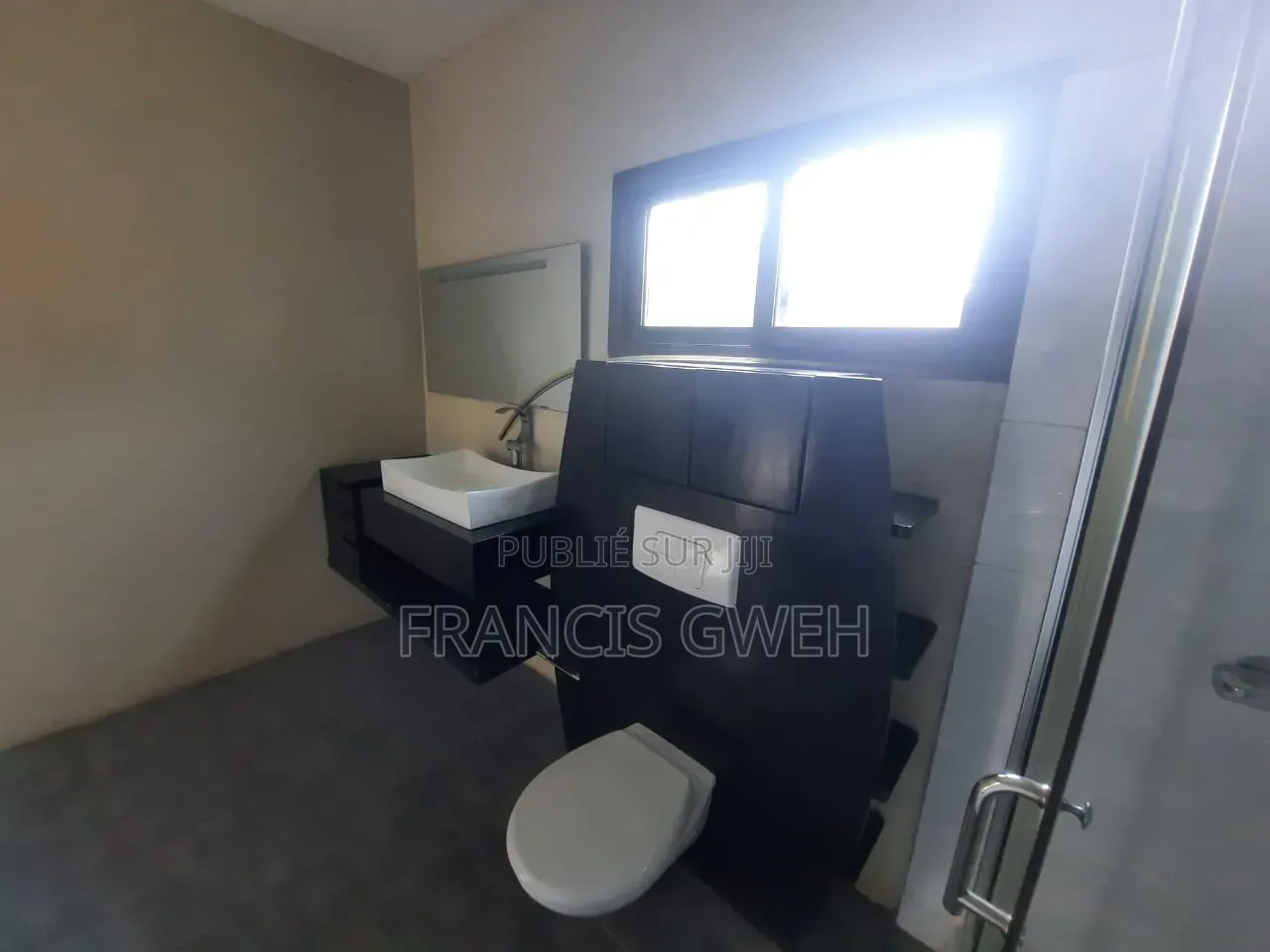 6chbre Duplex dans Francis Gweh, Cocody à Vendre