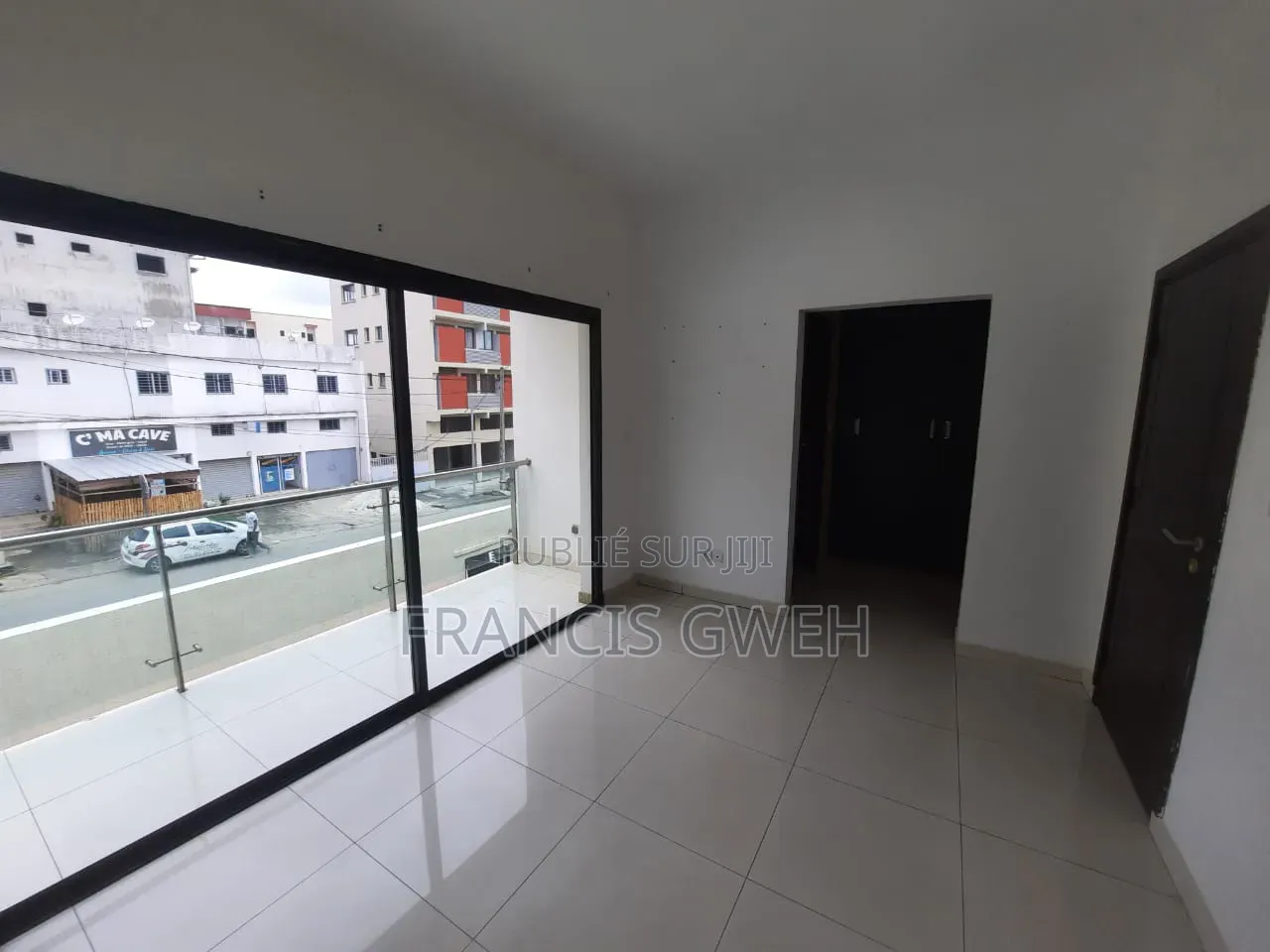 6chbre Duplex dans Francis Gweh, Cocody à Vendre
