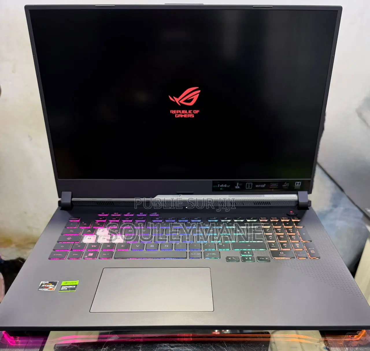 Ordinateur portable Asus ROG Strix G17 16GB AMD Ryzen 7 SSD 512GB