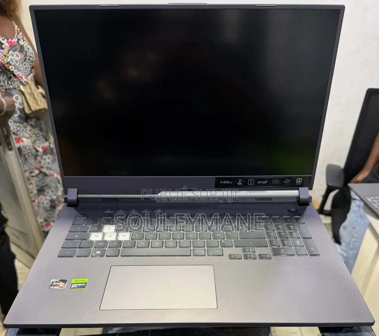 Ordinateur portable Asus ROG Strix G17 16GB AMD Ryzen 7 SSD 512GB