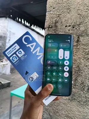 Nouveau Tecno Camon 50 Pro 256 GB Noir