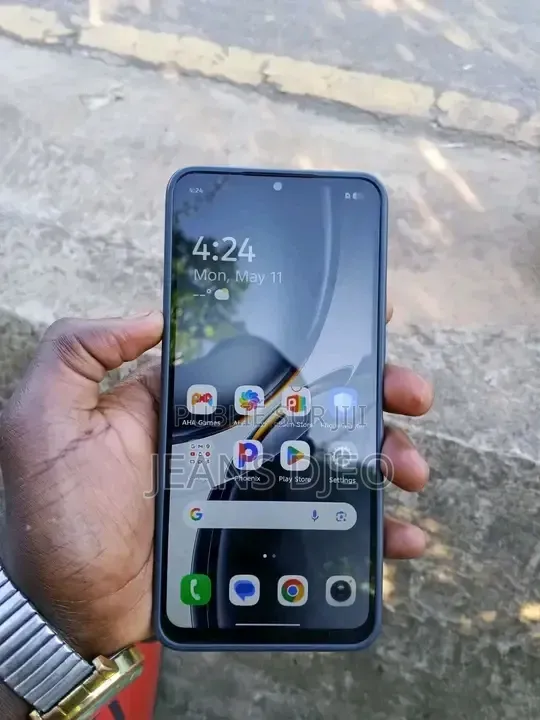 Nouveau Tecno Camon 20 128 GB Noir