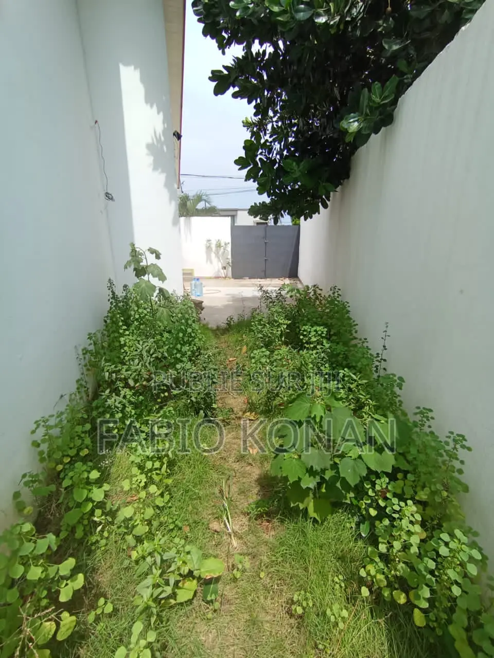 3chbre Villa dans Sika Immobilier, Cocody à Louer