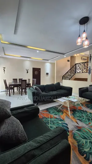 4chbre Duplex dans Ange Immobilier, Cocody à Louer