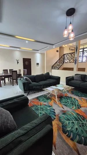 4chbre Duplex dans Ange Immobilier, Cocody à Louer