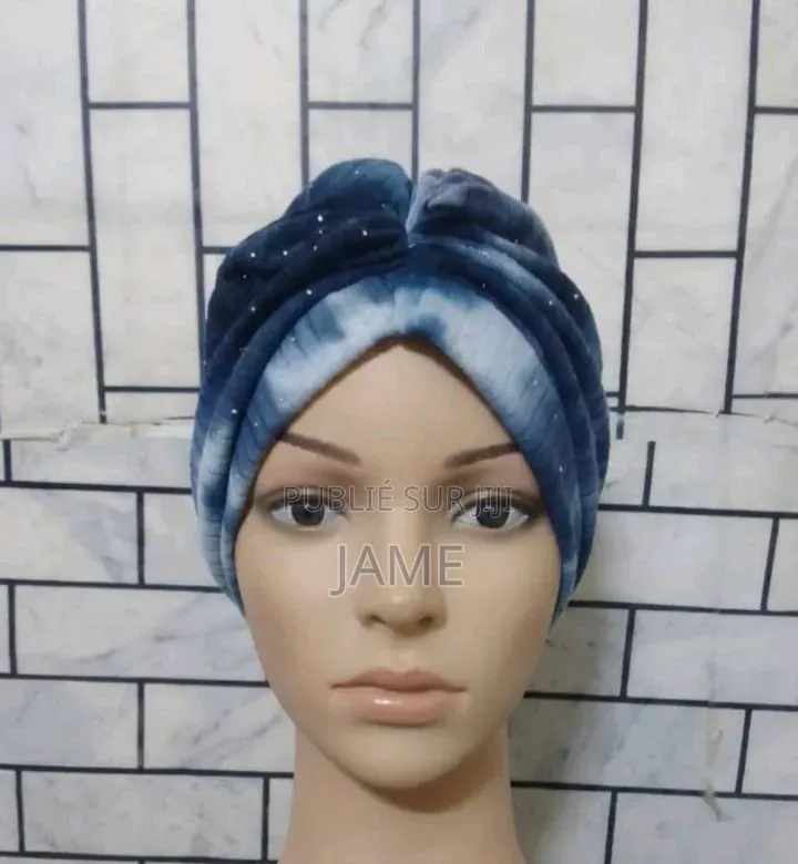 Chapeaux Élégants Disponibles