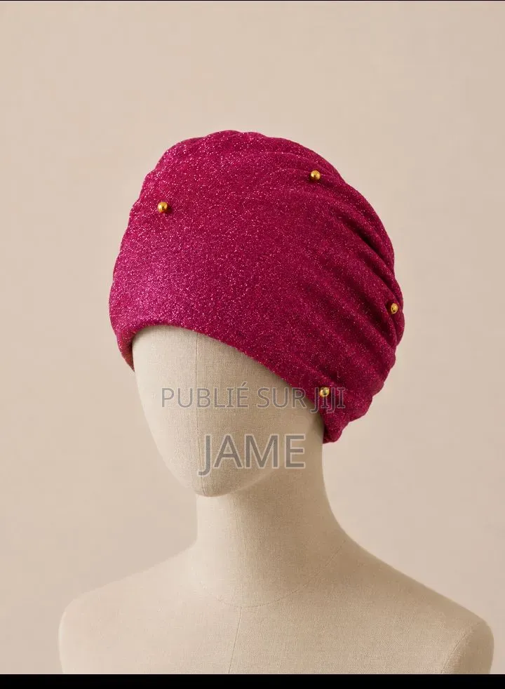 Chapeaux Élégants Disponibles