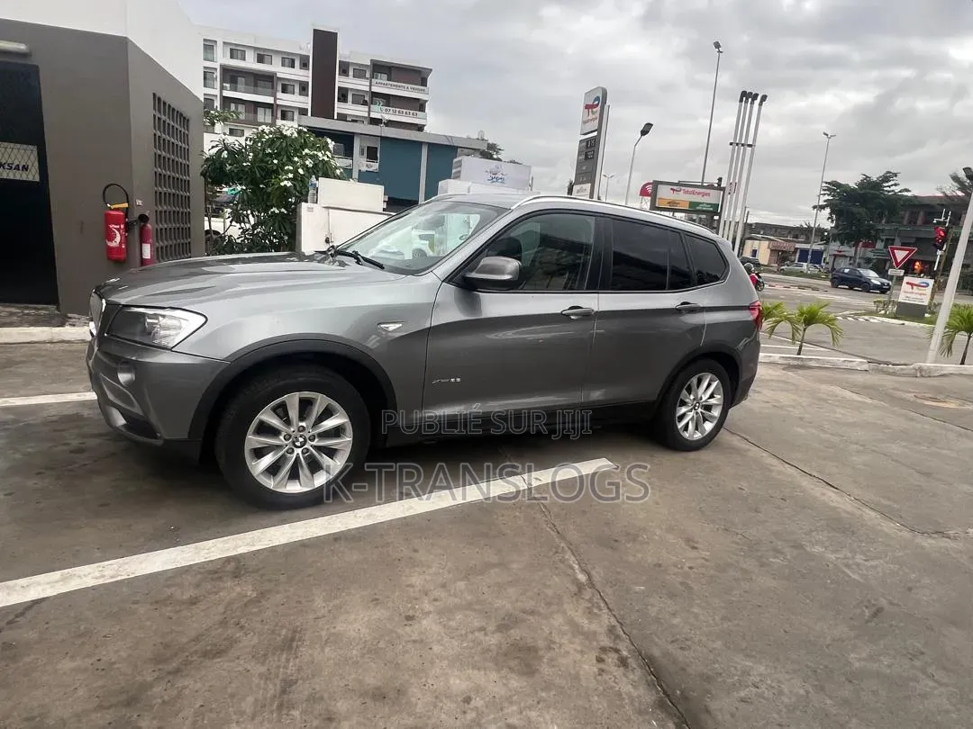 BMW X3 xDrive28i 4dr SUV AWD (2.0L 4cyl Turbo 8A) 2014 Gris