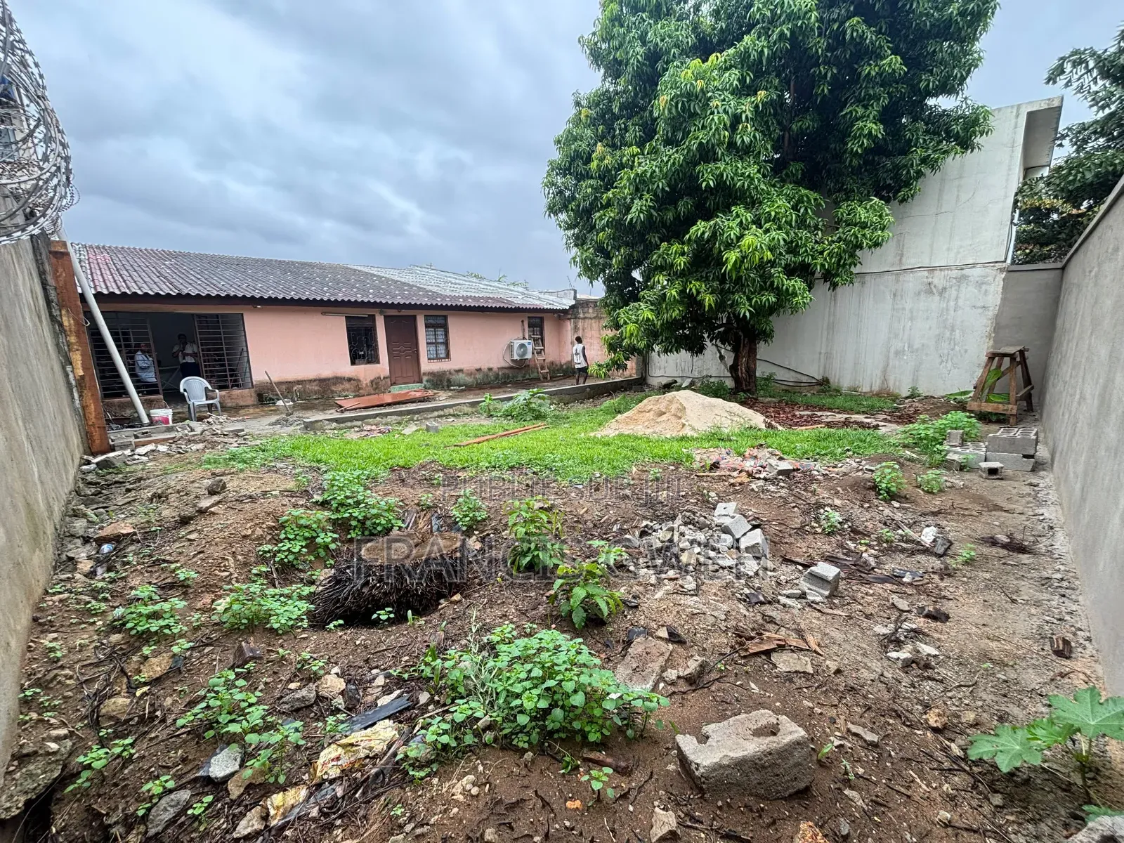 4chbre Duplex dans Francis Gweh, Cocody à Louer