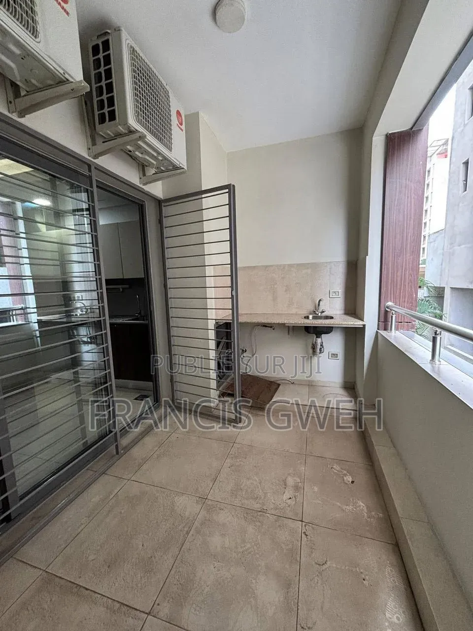2chbre Appartement dans Francis Gweh, Cocody à Louer