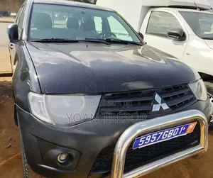 Mitsubishi L200 2012 Noir
