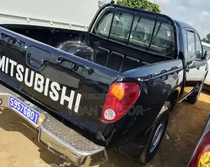 Mitsubishi L200 2012 Noir