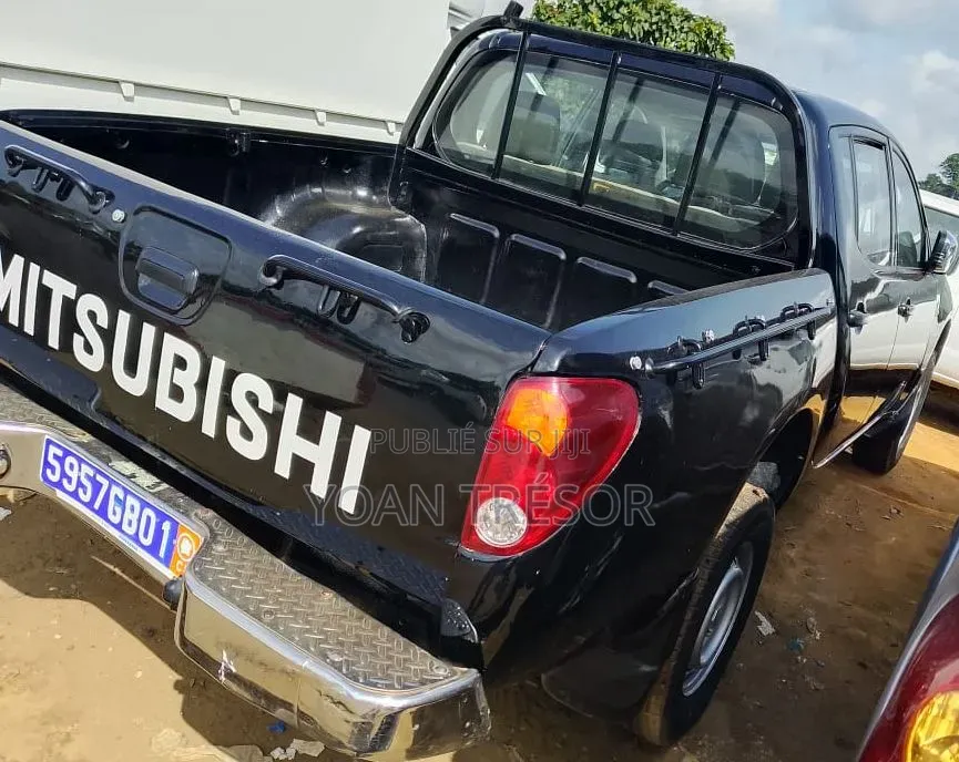 Mitsubishi L200 2012 Noir