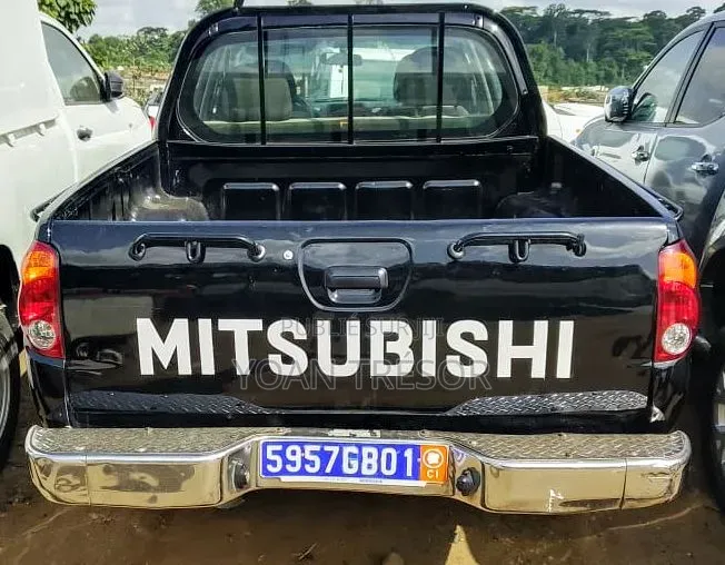 Mitsubishi L200 2012 Noir