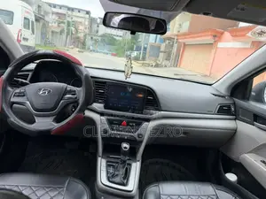 Hyundai Elantra Value Edition Sedan FWD (2.0L 4cyl 6A) 2017 Noir