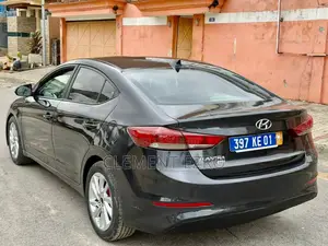 Hyundai Elantra Value Edition Sedan FWD (2.0L 4cyl 6A) 2017 Noir