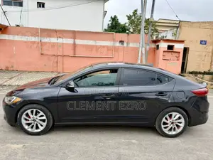 Hyundai Elantra Value Edition Sedan FWD (2.0L 4cyl 6A) 2017 Noir