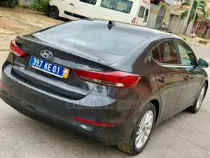 Hyundai Elantra Value Edition Sedan FWD (2.0L 4cyl 6A) 2017 Noir