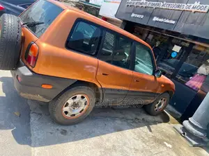 Toyota RAV4 2.0 D 2002 Orange