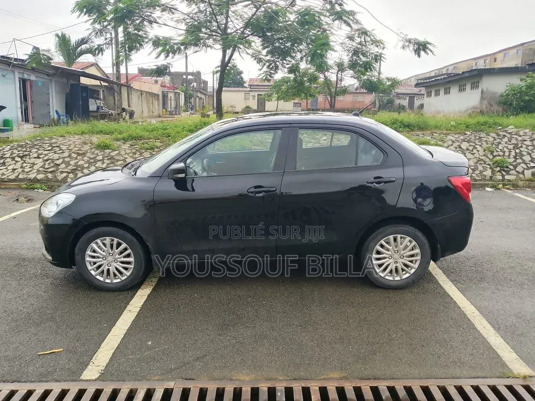 Suzuki Dzire 2025 Gris