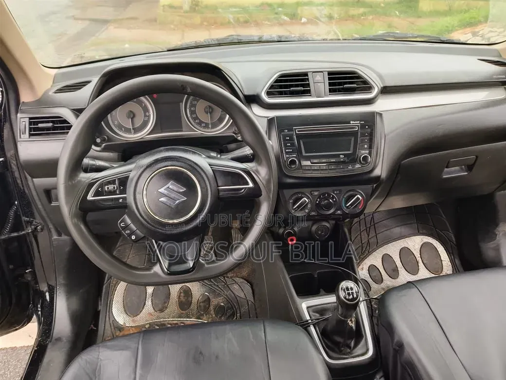 Suzuki Dzire 2025 Gris