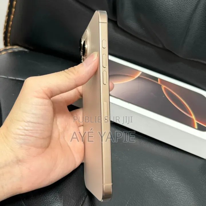 Nouveau Apple iPhone 16 Pro Max 256 GB Doré