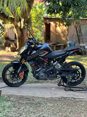 Nouveau Yamaha Crux 2025 Noir