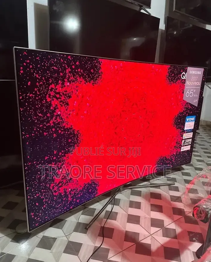 Télévision Smart 65 Pouces