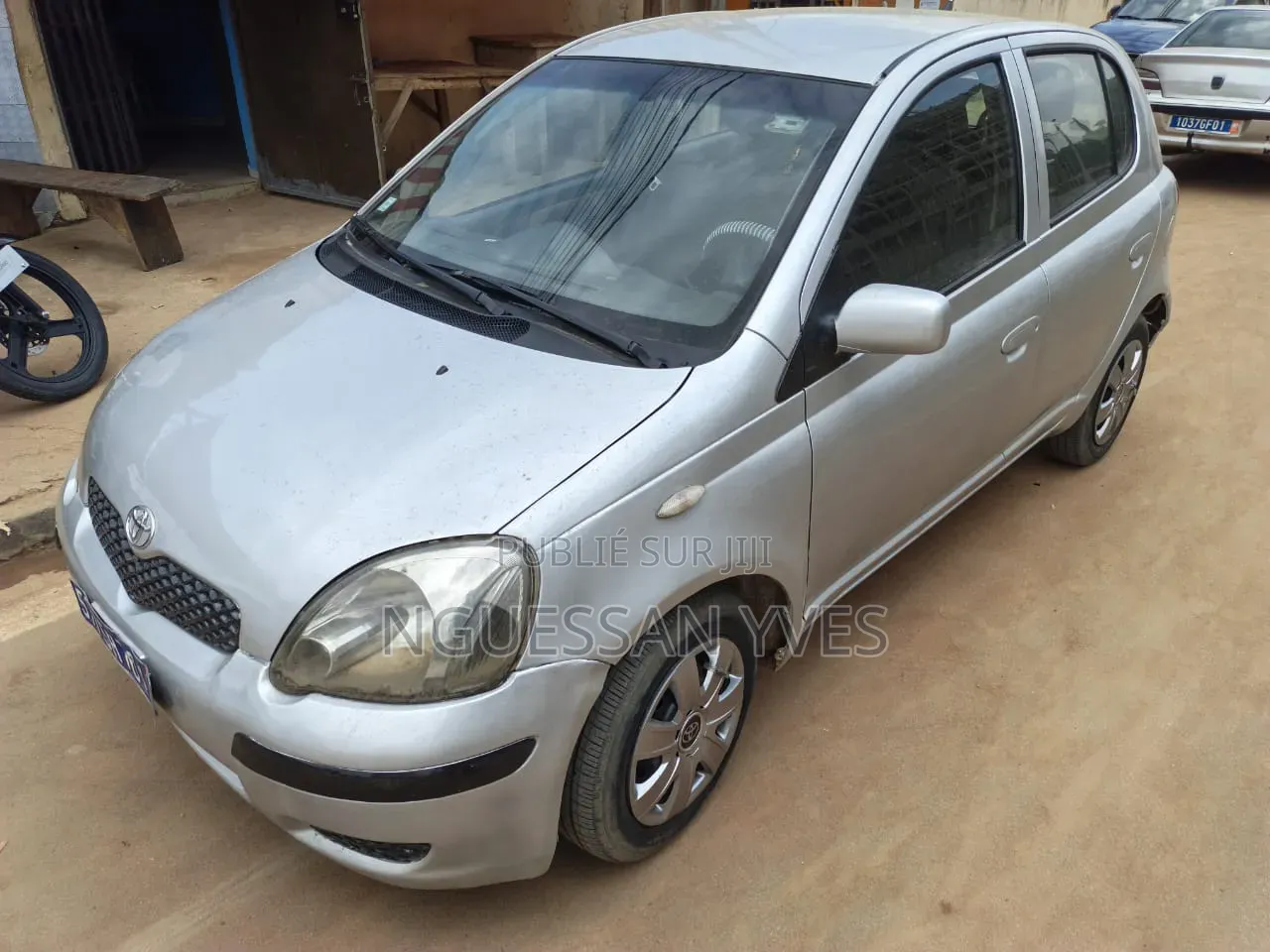 Toyota Yaris 1.4 2002 Gris
