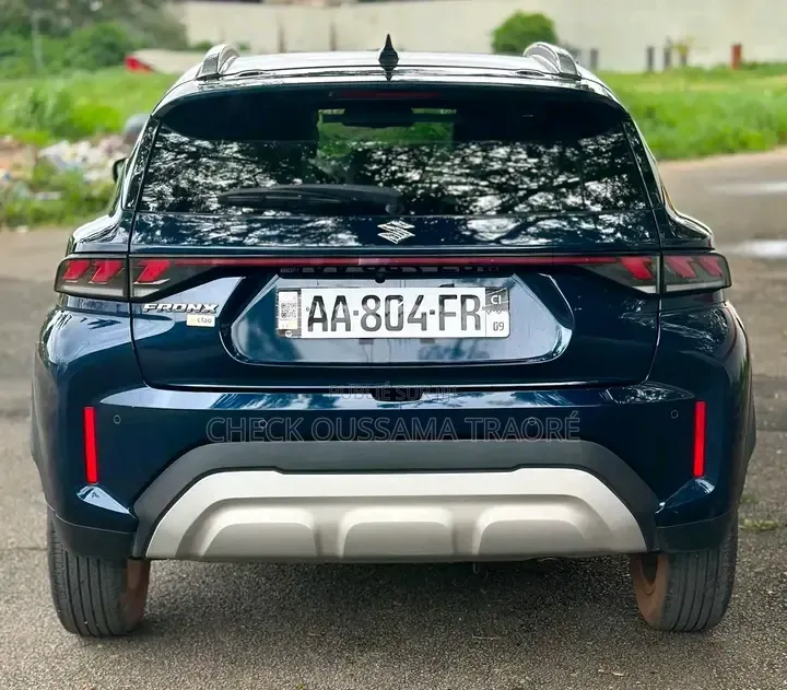 Suzuki Fronx 2023 Bleu