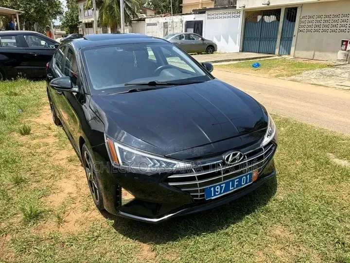 Hyundai Elantra 2020 Bleu