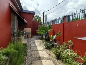 5chbre Villa dans Avec Norco, Cocody à Vendre