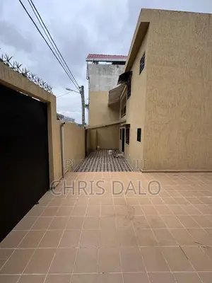 4chbre Duplex dans Djôlo, Cocody à Louer