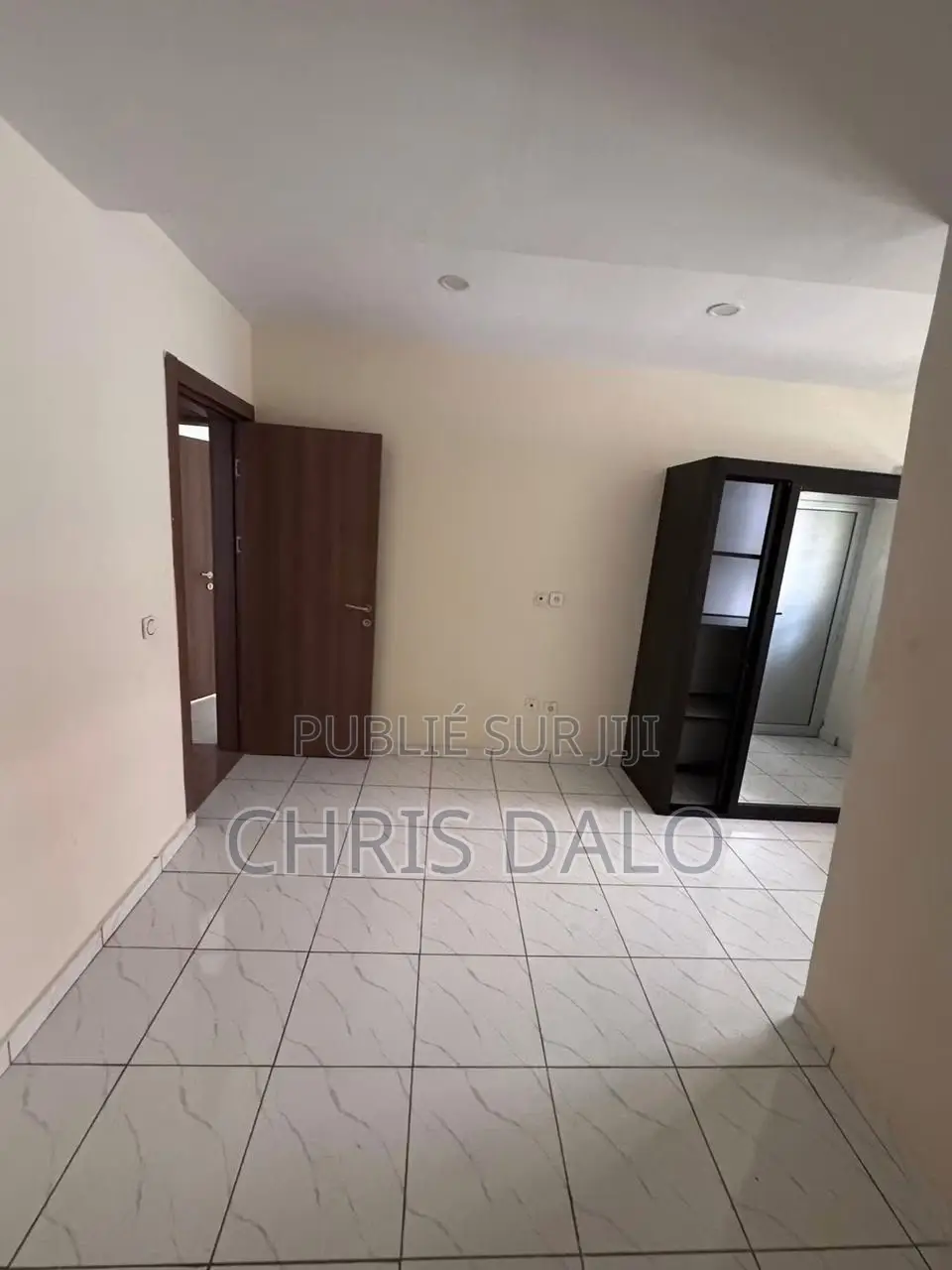 4chbre Duplex dans Djôlo, Cocody à Louer