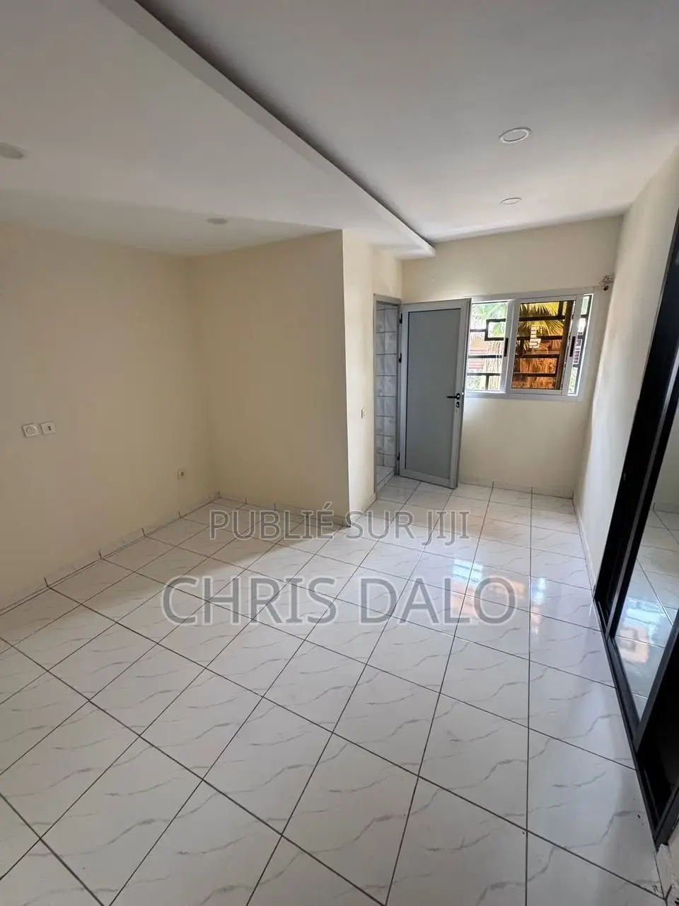 4chbre Duplex dans Djôlo, Cocody à Louer