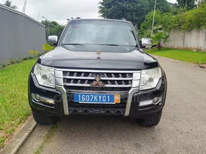 Mitsubishi Pajero 2018 Noir