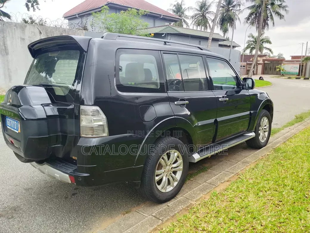 Mitsubishi Pajero 2018 Noir