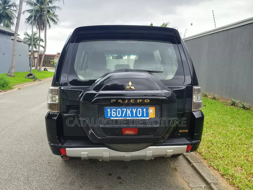 Mitsubishi Pajero 2018 Noir