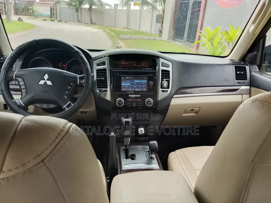 Mitsubishi Pajero 2018 Noir