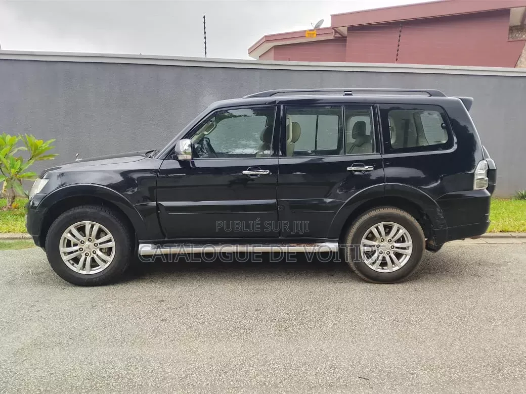 Mitsubishi Pajero 2018 Noir
