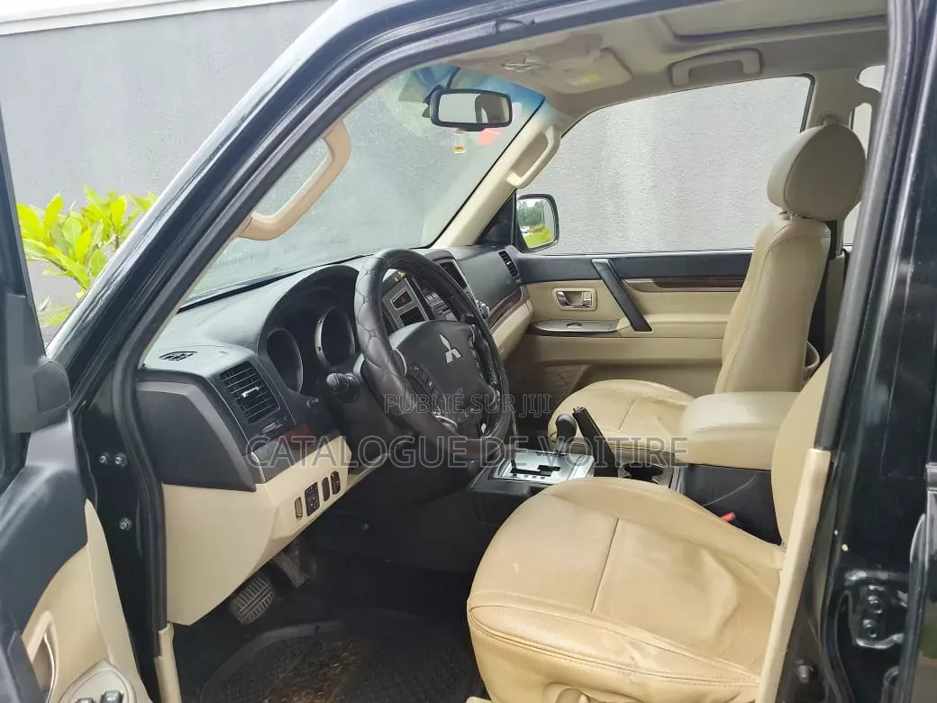 Mitsubishi Pajero 2018 Noir