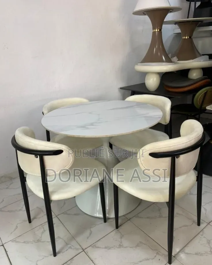 Table À Manger