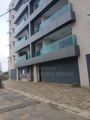 2chbre Appartement dans Ange Immobilier, Cocody à Louer