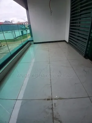 2chbre Appartement dans Ange Immobilier, Cocody à Louer