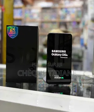 Nouveau Samsung Galaxy S10e 128 GB Noir